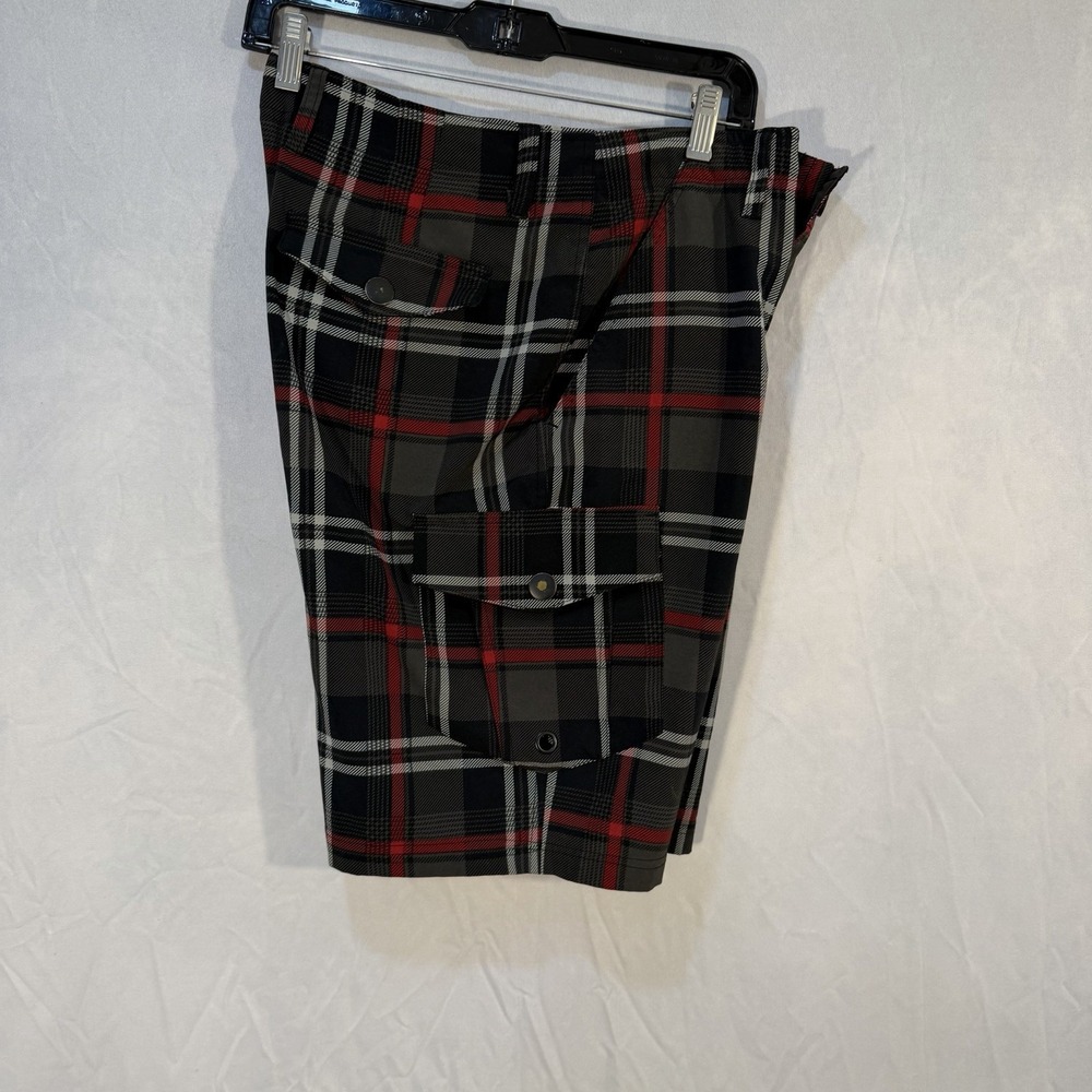 Carbon Shorts Men 32 Black Plaid‎ Lightweight Cargo 11" inseam